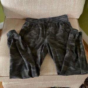 Athleta Farallon camo jogger